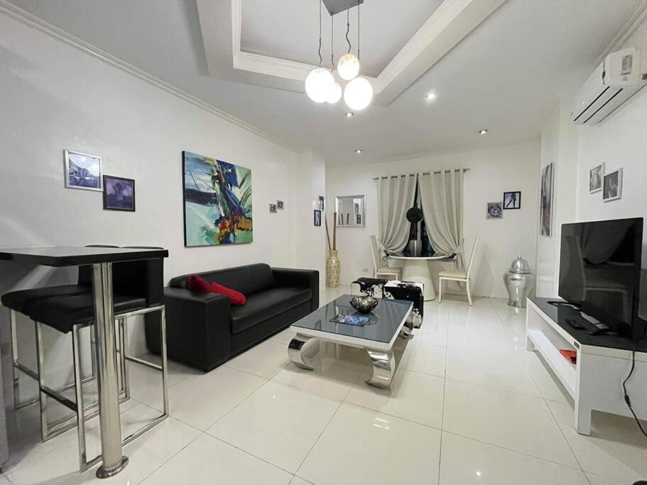 Kandi Big 1 Bedroom King Bed, Free Housekeeping, Wi-Fi Angeles Εξωτερικό φωτογραφία