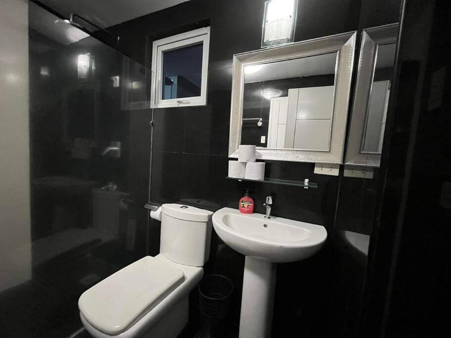 Kandi Big 1 Bedroom King Bed, Free Housekeeping, Wi-Fi Angeles Εξωτερικό φωτογραφία